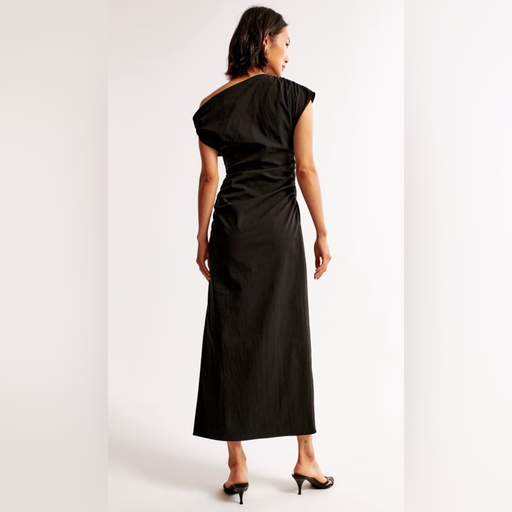 Abercrombie & Fitch Off-The-Shoulder Black Draped Midi Dress • M • NWT - Picture 6 of 11